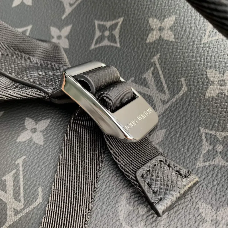 LV M31033 Batoh Louis Vuitton Discovery Černý