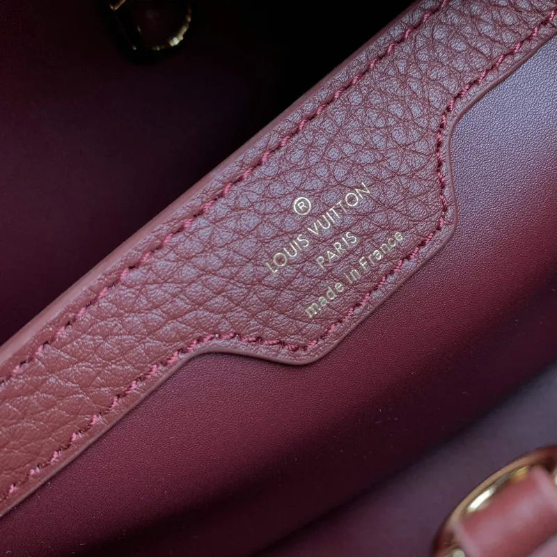 LV M25128 Louis Vuitton Capucines MM Kabelka Griotte Red