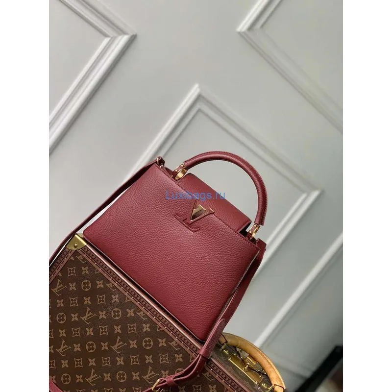 LV M25128 Louis Vuitton Capucines BB Kabelka Griotte Červená