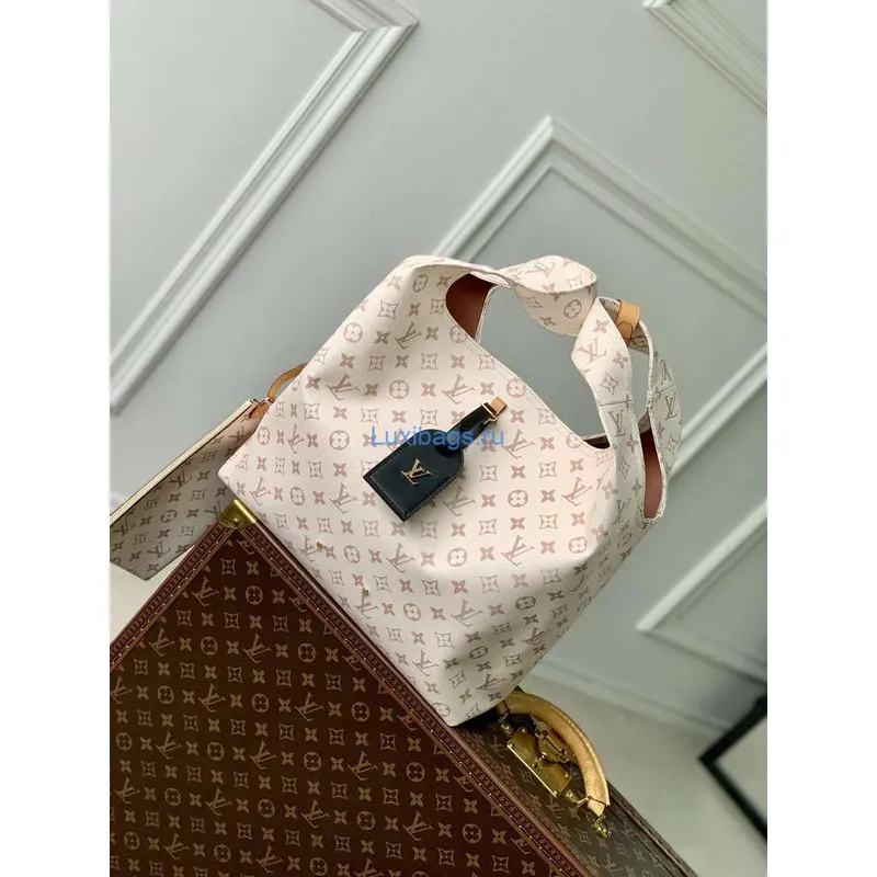 LV M24409 Louis Vuitton Atlantis GM Taška Bílá
