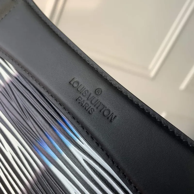 LV M23744 Louis Vuitton Soft Polochon PM Taška Modrý Měsíc