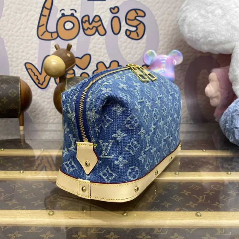 LV M24317 Louis Vuitton Pochette Cosmétique GM Modrá