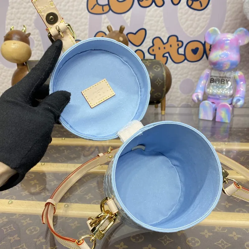 LV M24099 Louis Vuitton Astor Monogram Vernis Taška Modrá