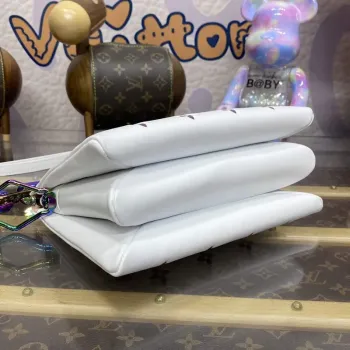 LV M23617 Louis Vuitton Coussin BB Taška Bílá