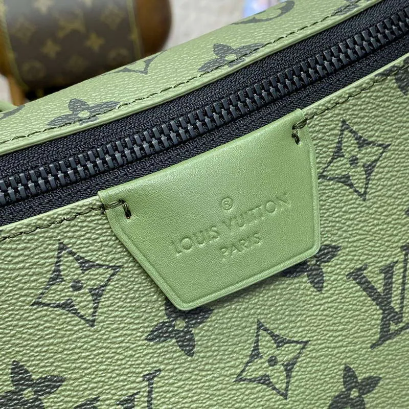 LV M23838 Louis Vuitton LV Moon Cross Body Bag Zelená