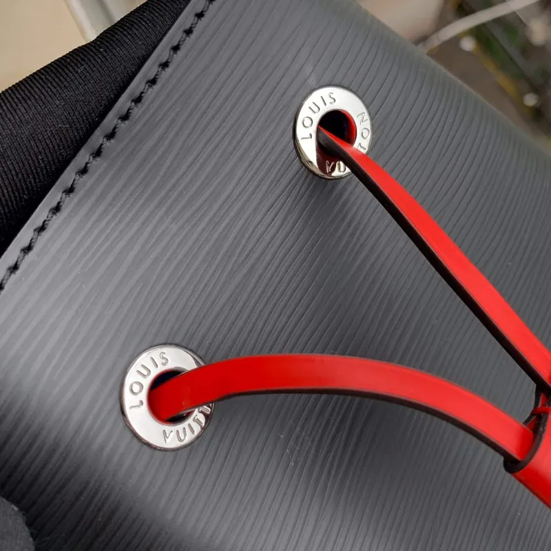 LV M54367 Louis Vuitton NéONOé BB Kabela typu bucket Epi kůže Černá