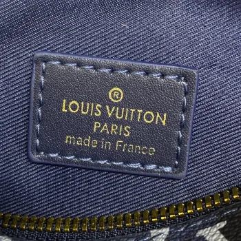 LV M23905 Louis Vuitton Discovery PM Bumbag Ink Blue