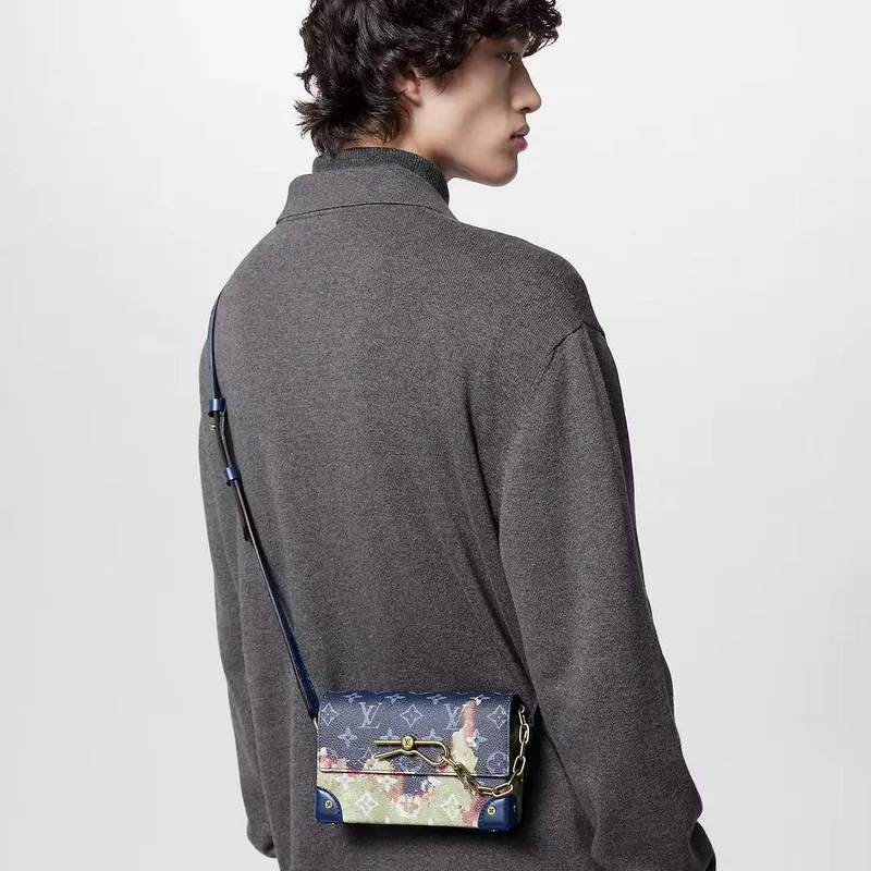 LV M82900 Louis Vuitton Steamer Wearable Wallet Ink Blue