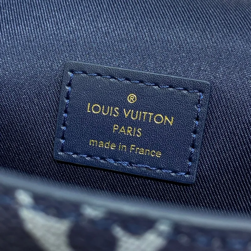 LV M82900 Louis Vuitton Steamer Wearable Wallet Ink Blue