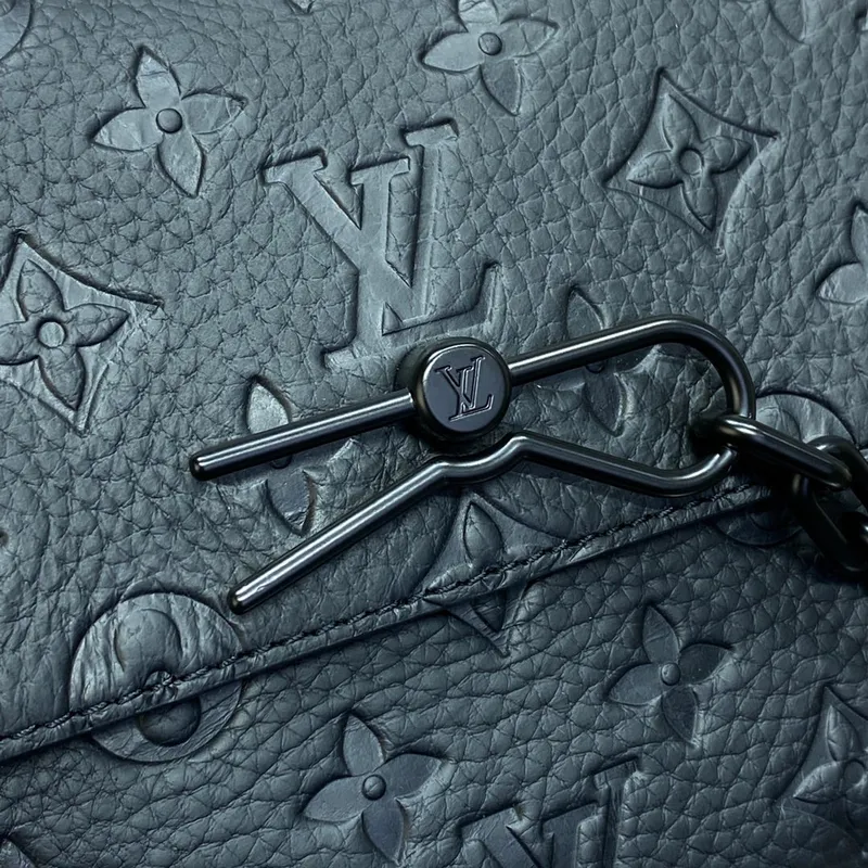 LV M23742 Louis Vuitton Steamer Messenger Bag Taurillon Monogram embosovaná hovězí kůže