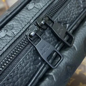 LV M23742 Louis Vuitton Steamer Messenger Bag Taurillon Monogram embosovaná hovězí kůže