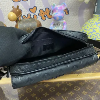 LV M23742 Louis Vuitton Steamer Messenger Bag Taurillon Monogram embosovaná hovězí kůže