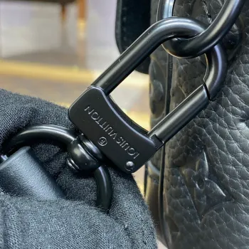 LV M23742 Louis Vuitton Steamer Messenger Bag Taurillon Monogram embosovaná hovězí kůže