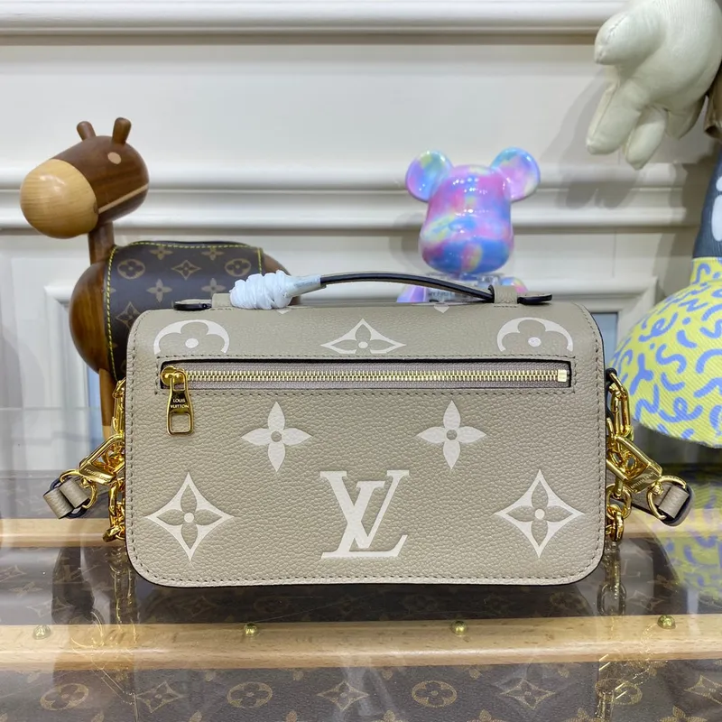 LV M23081 Louis Vuitton Pochette Métis East West taška Monogram Empreinte kůže Holub/Směs krémová