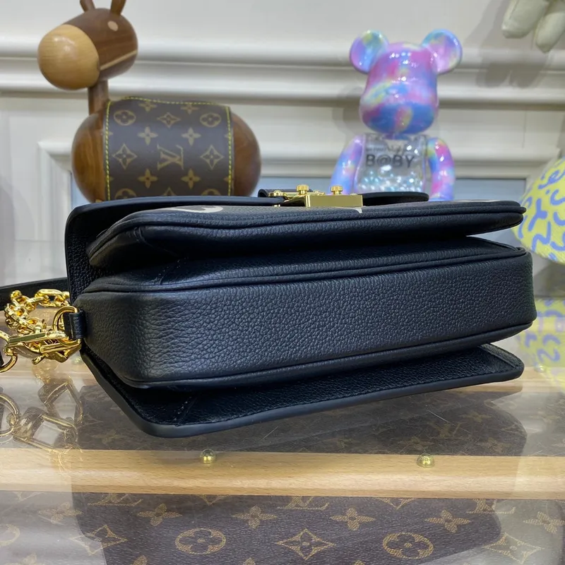 LV M46596 Louis Vuitton Pochette Métis East West taška Monogram Empreinte kůže Černá/Beige