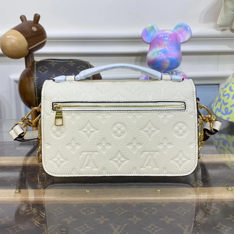 LV M22942 Louis Vuitton Pochette Métis East West taška Monogram Empreinte kůže Crème Beige