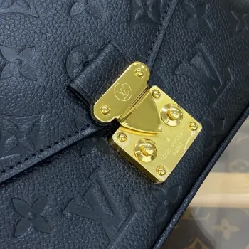 LV M46595 Louis Vuitton Pochette Métis East West taška Monogram Empreinte kůže černá