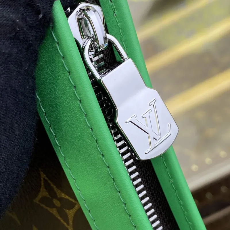 LV M82854 Louis Vuitton Pochette Voyage MM Taška Zelená