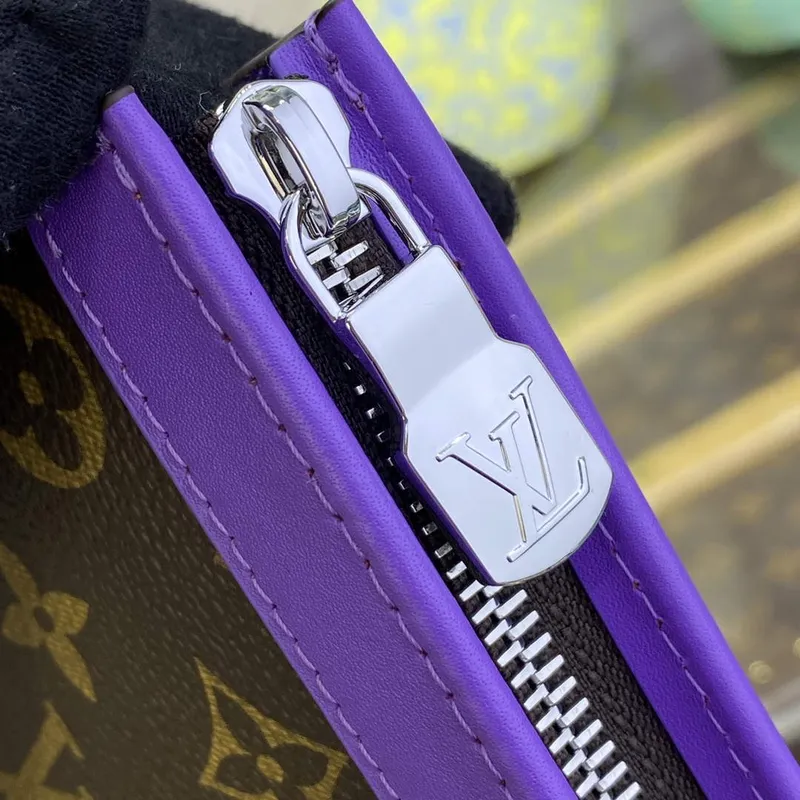 LV M82859 Louis Vuitton Pochette Voyage MM Taška Fialová