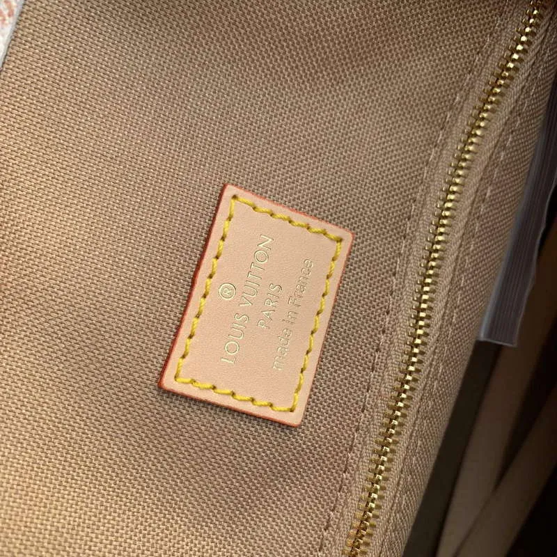 LV M46912 Louis Vuitton OnTheGo MM Tote Bag Béžová