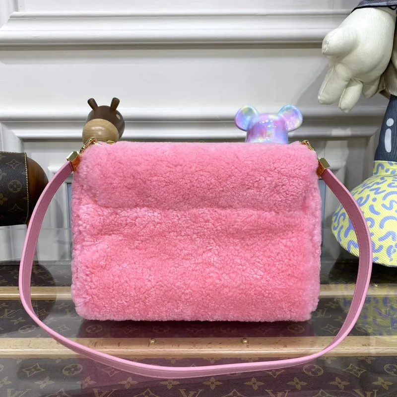 Louis Vuitton LV M21320 Twist MM Kabelka Růžová