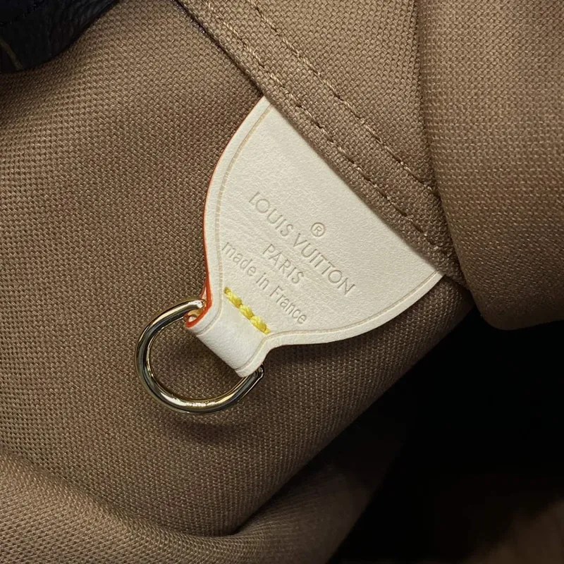 LV M46817 Louis Vuitton Atlantis GM Kabelka