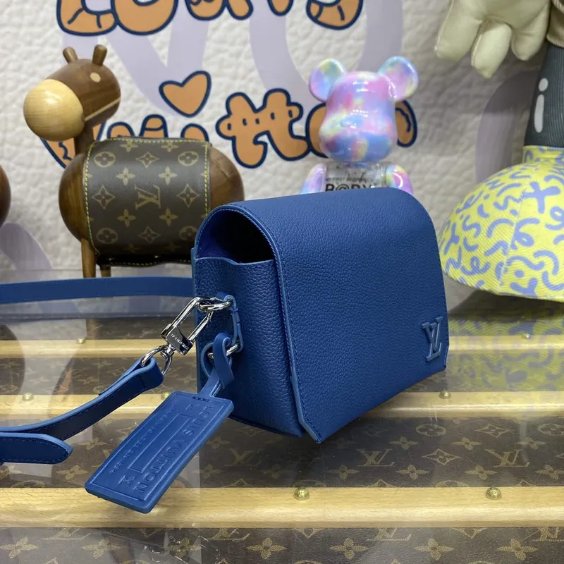 LV M82804 Louis Vuitton Fastline Wearable Wallet Tmavě modrá