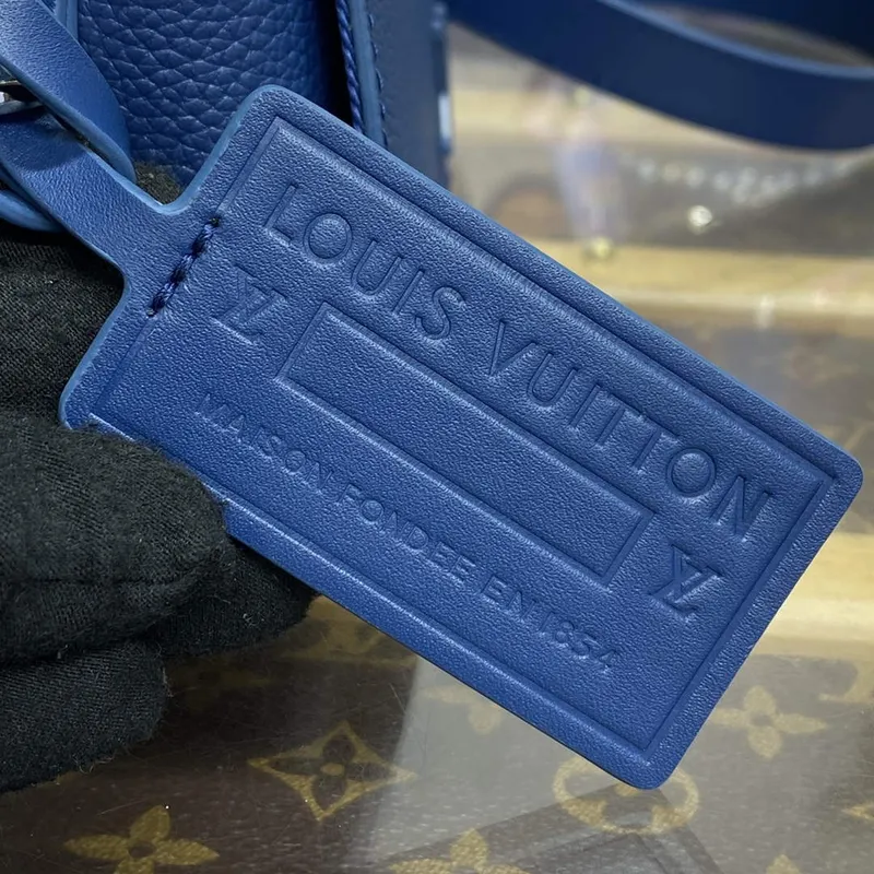 LV M82804 Louis Vuitton Fastline Wearable Wallet Tmavě modrá