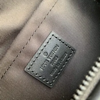 LV M23835 Louis Vuitton LV Moon Crossbody Černá