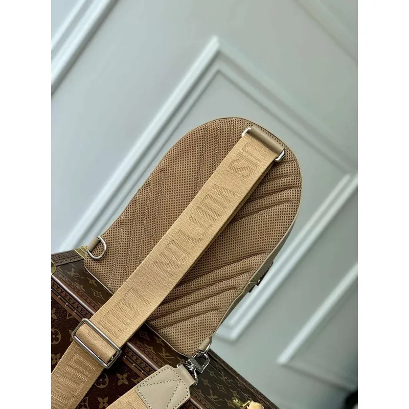 LV M23765 Louis Vuitton Pilot Slingbag Sable Beige