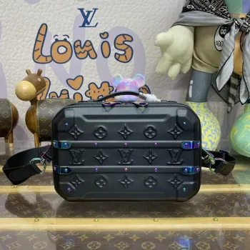 LV M21935 Louis Vuitton Future Trunk Bag Černá