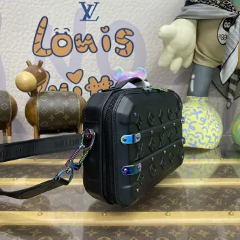 LV M21935 Louis Vuitton Future Trunk Bag Černá
