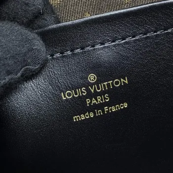 LV M80450 Louis Vuitton Utility Crossbody Bag Černá
