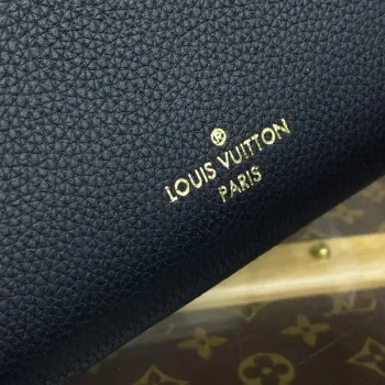 LV M22311 Louis Vuitton Lock & Go Kabelka Černá
