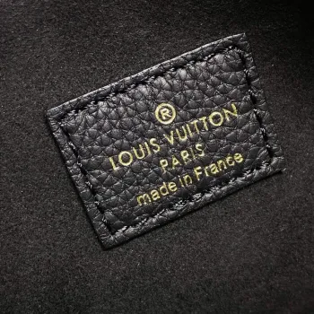 LV M22311 Louis Vuitton Lock & Go Kabelka Černá