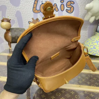 LV M23471 Louis Vuitton Saumur BB Saddle Bag Safran Brown