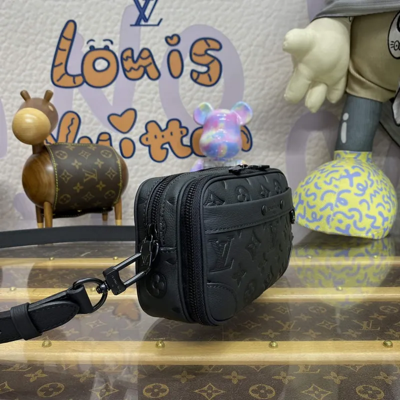 LV M82544 Louis Vuitton Nano Alpha Bag černé embosování