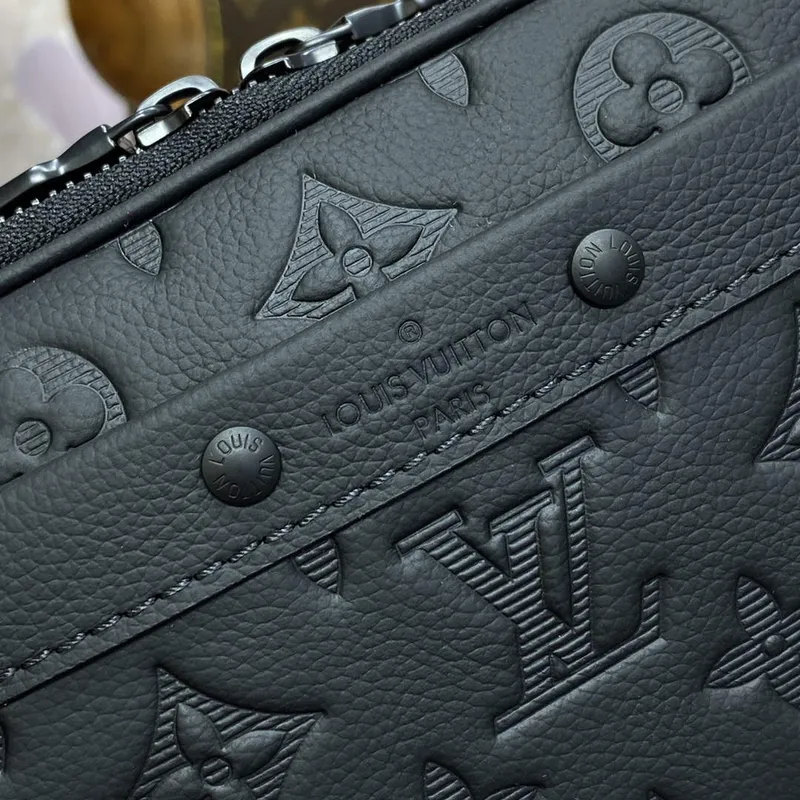 LV M82544 Louis Vuitton Nano Alpha Bag černé embosování