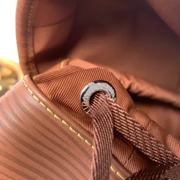 LV M23099 Louis Vuitton Batoh Montsouris Taška Cognac