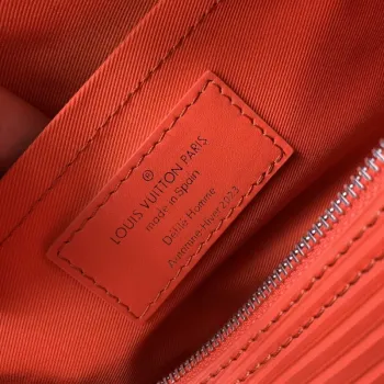 LV M23092 Louis Vuitton Soft Polochon Křížová taška Červená