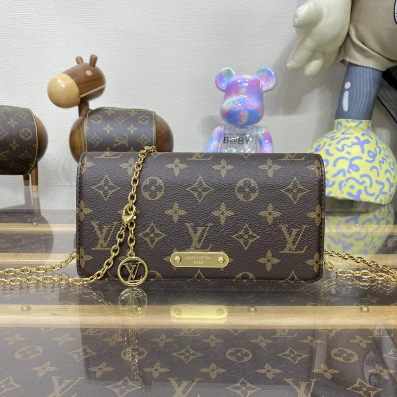 LV M82509 Peněženka na řetízku Louis Vuitton Lily Bag