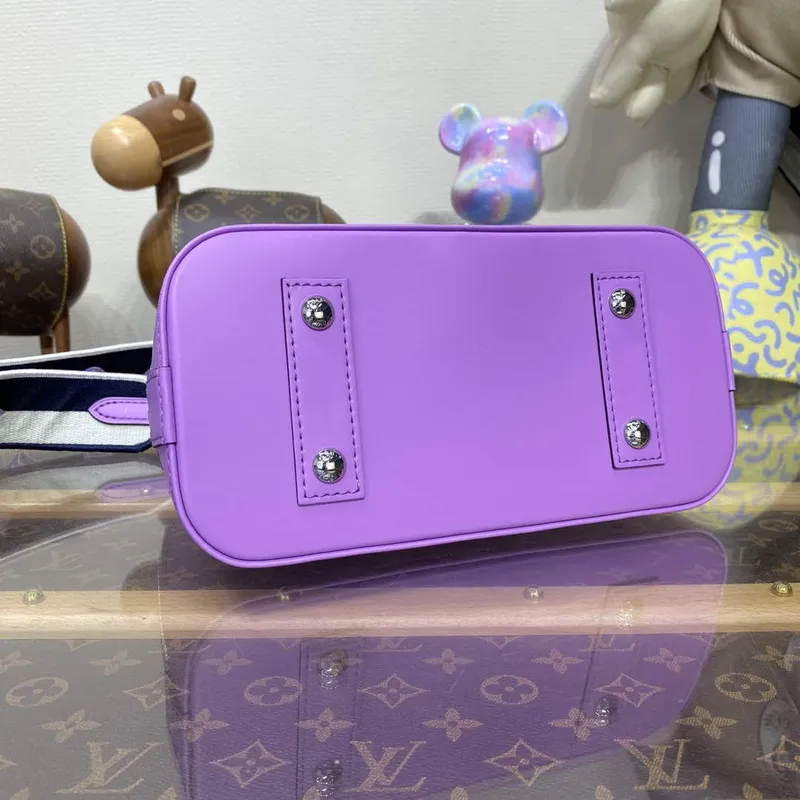 LV M22642 Louis Vuitton Alma BB Epi Kabelka Lilas Provence Levandulová