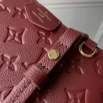 LV M80349 Louis Vuitton Easy Pouch On Strap Taška Vínově Červená