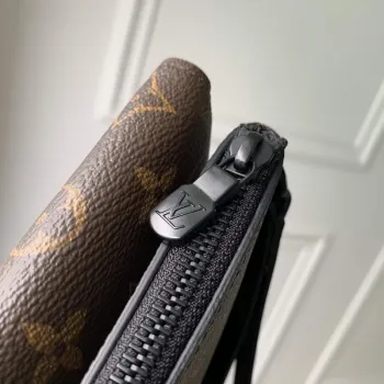 LV M82598 Louis Vuitton Pochette S Lock Hnědá