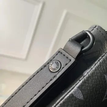 LV M82598 Louis Vuitton Pochette S Lock Černá