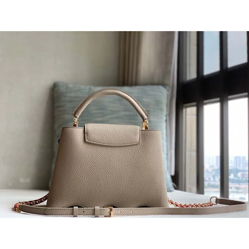 LV M22121 Louis Vuitton Capucines BB Kabelka Šedá