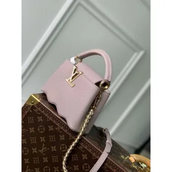 LV M22122 Louis Vuitton Capucines Mini Kabelka Wisteria