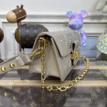 LV M22955 Louis Vuitton Dauphine East West Kabelka Khaki