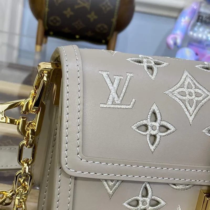 LV M22955 Louis Vuitton Dauphine East West Kabelka Khaki