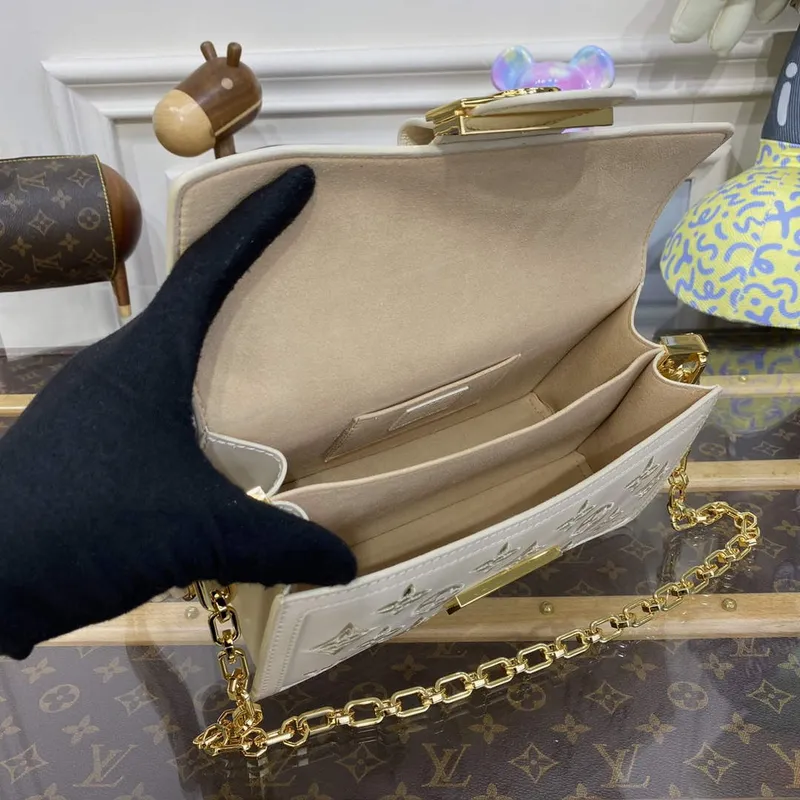 LV M22955 Louis Vuitton Dauphine East West Kabelka Béžová